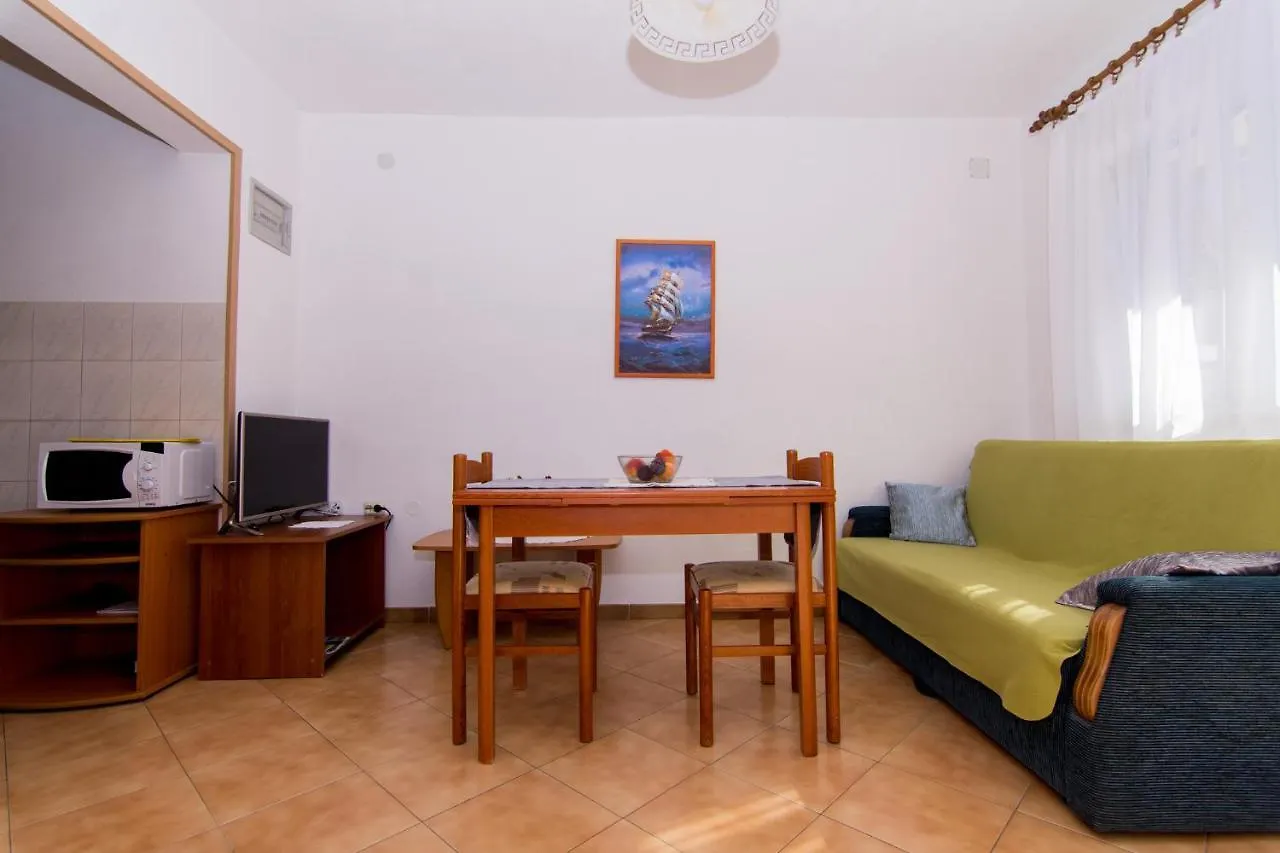 Holidays Apartments Slanada With Terrace And Sea View, Near The Beach & Town Trogir, Free Parking, Quiet Place On Peninsula Ciovo Hırvatistan